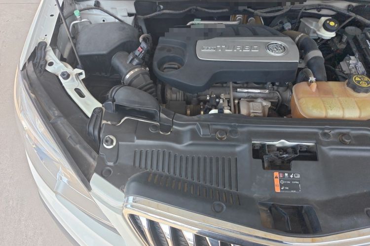 Used Buick Encore 2015 1.4T Automatic Two-Wheel Drive Urban Elite Version Engine Bay Right