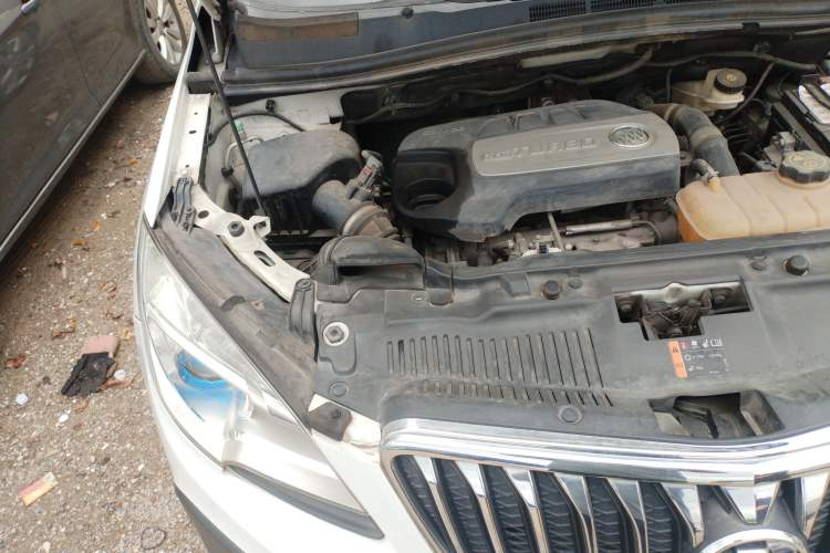 Used Buick Encore 2015 1.4T Automatic Two-Wheel Drive Urban Elite Version Engine Bay Right