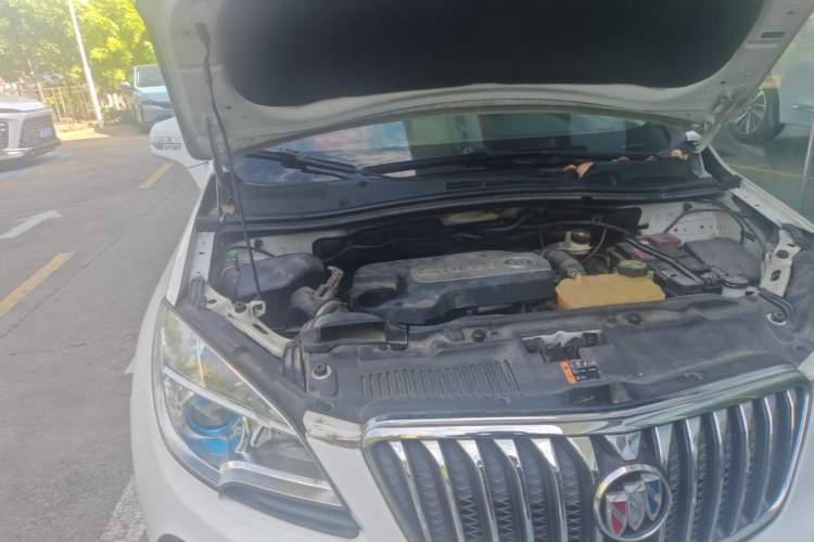Used Buick Encore 2015 1.4T Automatic Two-Wheel Drive Urban Elite Version Engine Bay Right