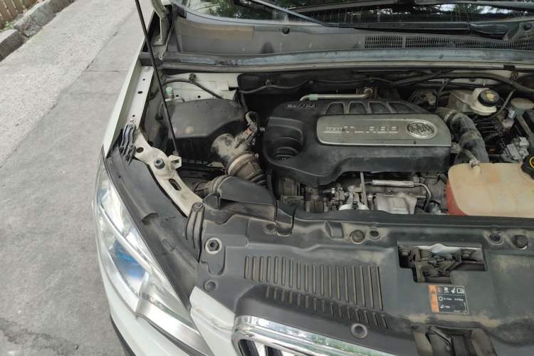 Used Buick Encore 2015 1.4T Automatic Two-Wheel Drive Urban Elite Version Engine Bay Right