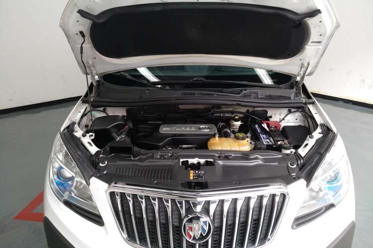 Used Buick Encore 2015 1.4T Automatic Two-Wheel Drive Urban Elite Version Engine Bay