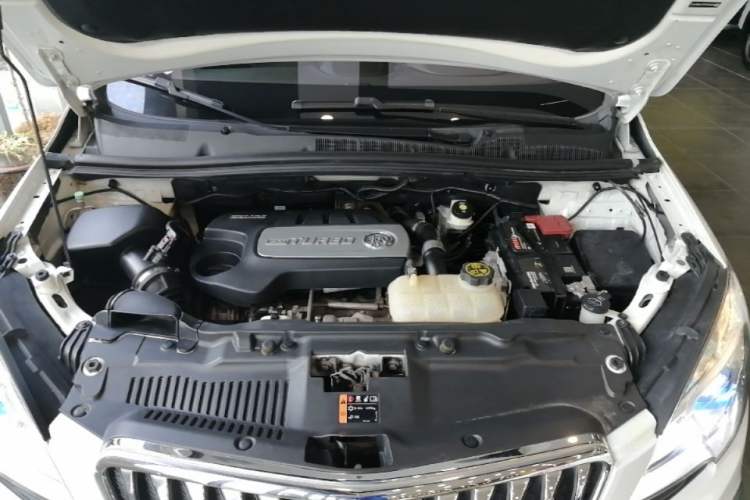 Used Buick Encore 2015 1.4T Automatic Two-Wheel Drive Urban Elite Version Engine Bay