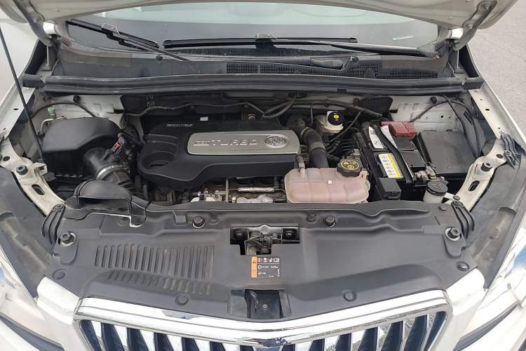 Used Buick Encore 2015 1.4T Automatic Two-Wheel Drive Urban Elite Version Engine Bay
