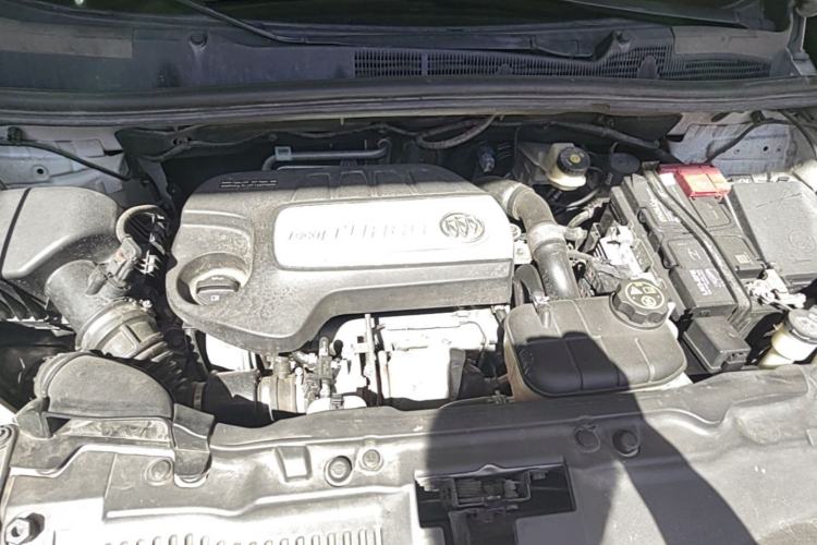 Used Buick Encore 2015 1.4T Automatic Two-Wheel Drive Urban Elite Version Engine Bay