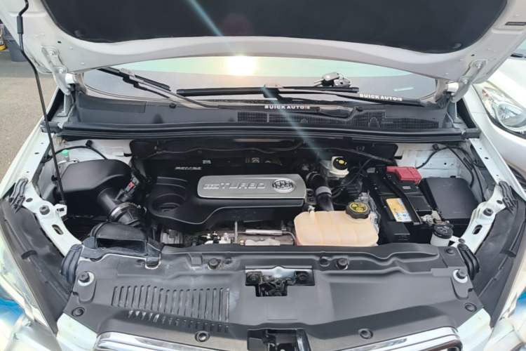 Used Buick Encore 2015 1.4T Automatic Two-Wheel Drive Urban Elite Version Engine Bay