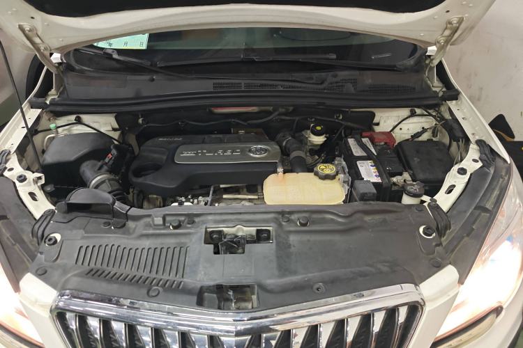 Used Buick Encore 2015 1.4T Automatic All-Wheel-Drive Flagship Model Engine Bay