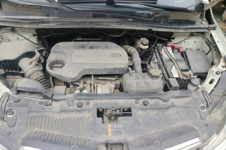 Used Buick Encore 2015 1.4T Automatic Two-Wheel Drive Urban Elite Version Engine Bay