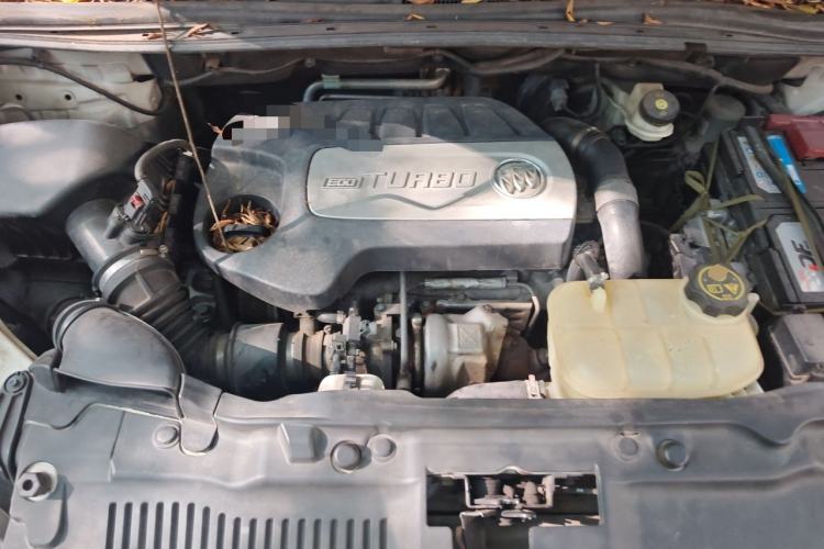 Used Buick Encore 2015 1.4T Automatic Two-Wheel Drive Urban Elite Version Engine Bay