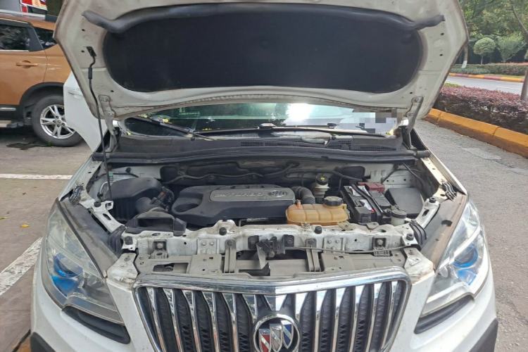 Used Buick Encore 2015 1.4T Automatic Two-Wheel Drive Urban Elite Version Engine Bay