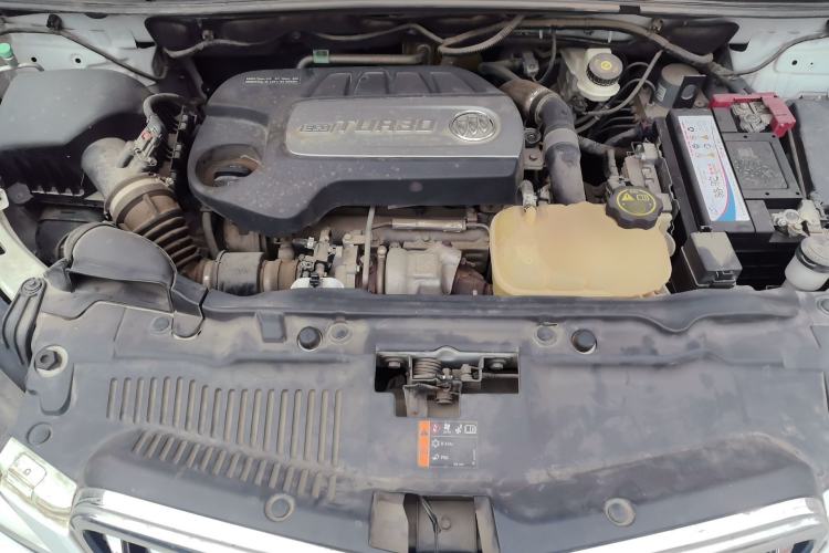 Used Buick Encore 2015 1.4T Automatic Two-Wheel Drive Urban Elite Version Engine Bay