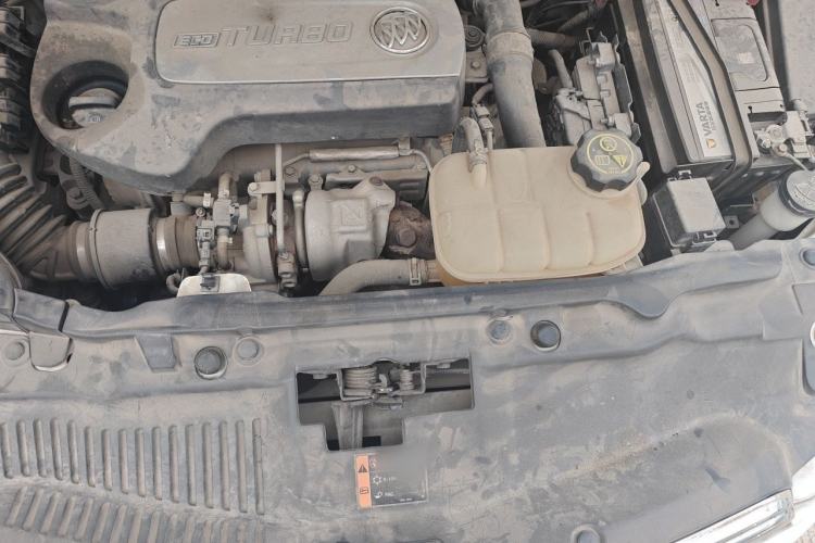 Used Buick Encore 2015 1.4T Automatic Two-Wheel Drive Urban Elite Version Engine Bay