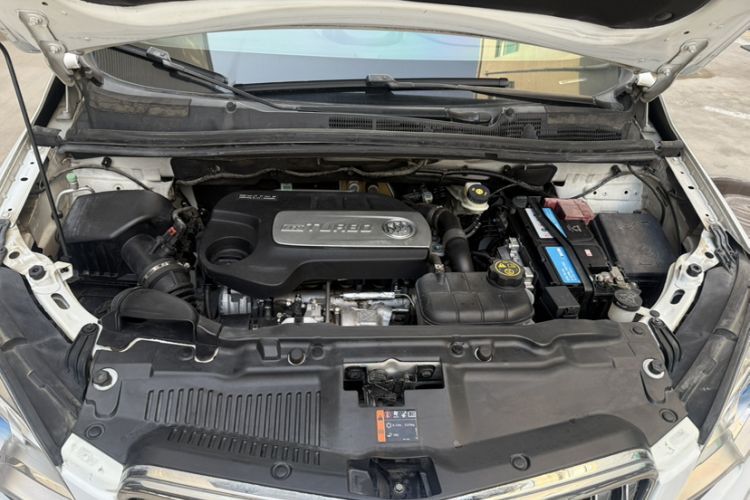 Used Buick Encore 2015 1.4T Automatic Two-Wheel Drive Urban Elite Version Engine Bay