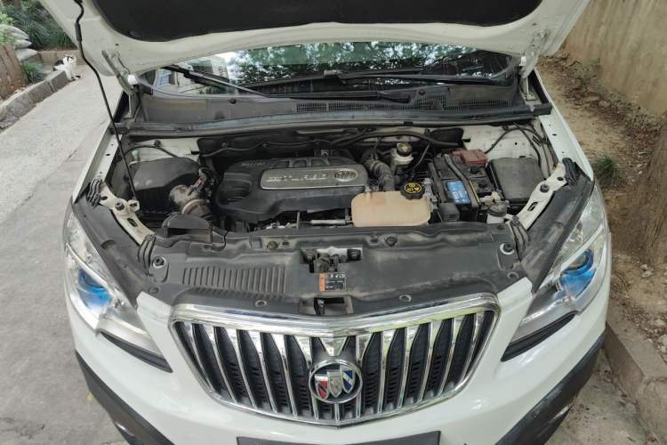 Used Buick Encore 2015 1.4T Automatic Two-Wheel Drive Urban Elite Version Engine Bay