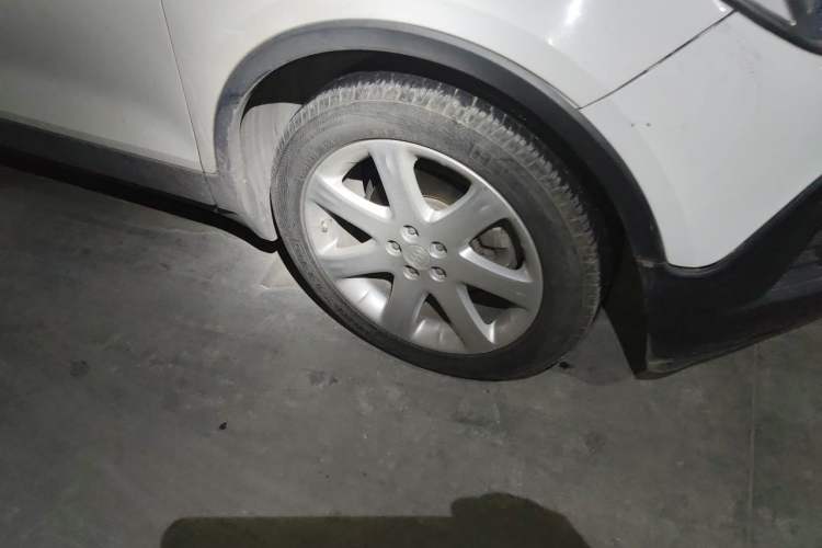 Used Buick Encore 2015 1.4T Automatic Two-Wheel Drive Urban Elite Version Exterior 1