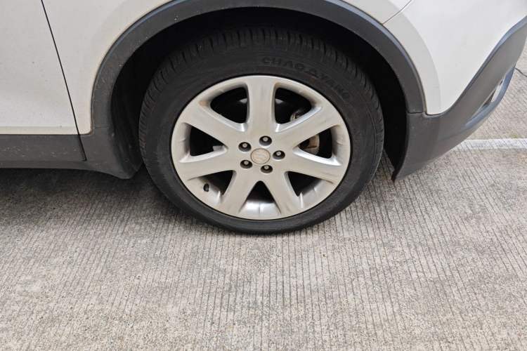 Used Buick Encore 2015 1.4T Automatic Two-Wheel Drive Urban Elite Version Exterior 1