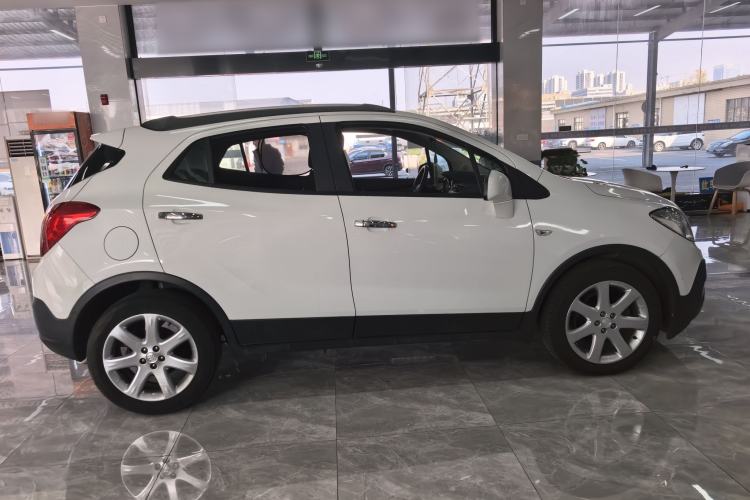 Used Buick Encore 2015 1.4T Automatic Two-Wheel Drive Urban Elite Version Exterior 2