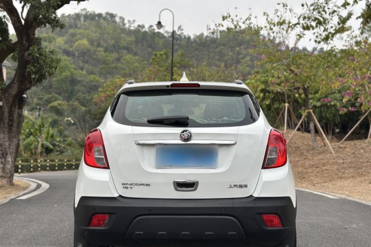Used Buick Encore 2015 1.4T Automatic Two-Wheel Drive Urban Elite Version Exterior 2