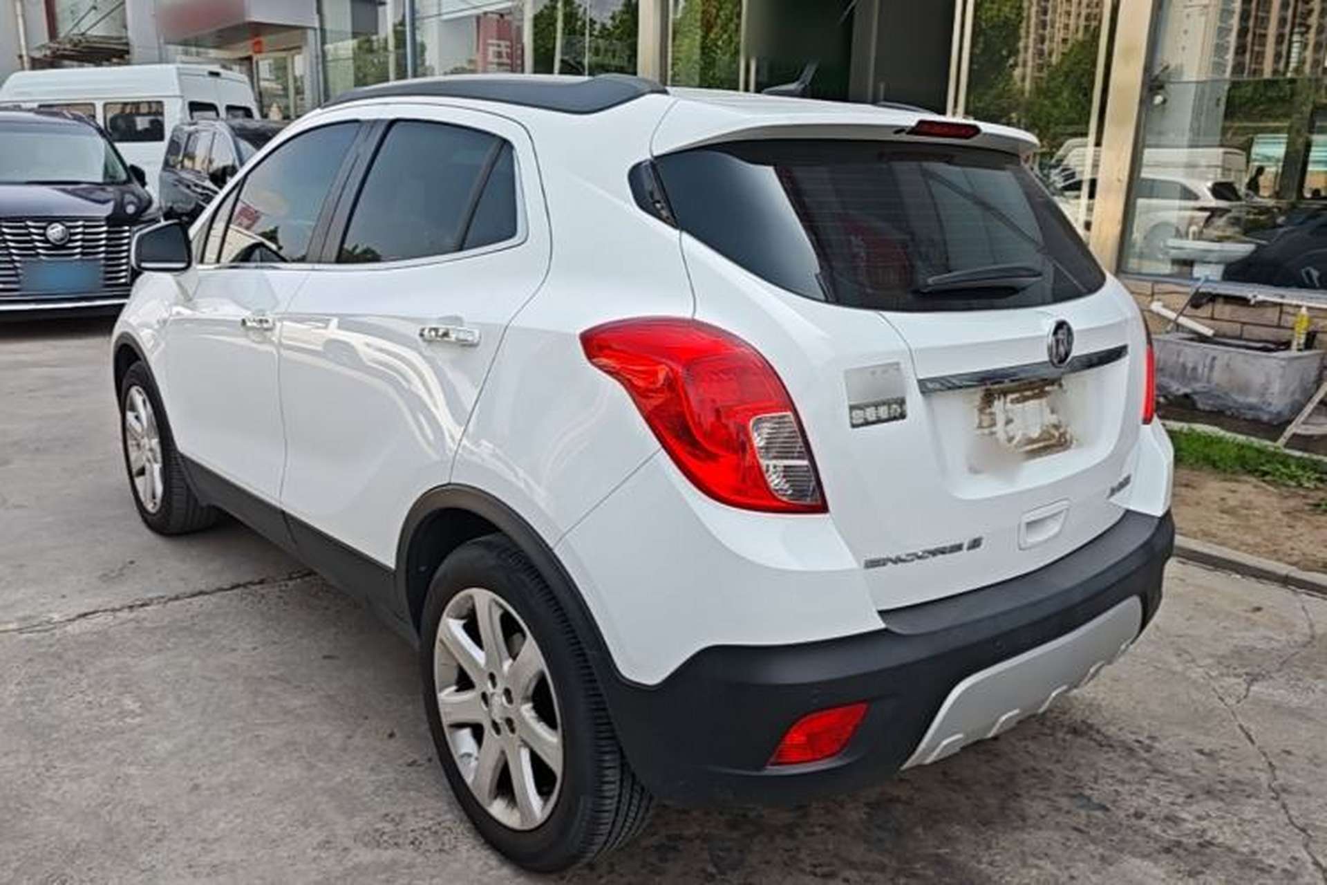 Used Buick Encore 2015 1.4T Automatic Two-Wheel Drive Urban Leading Model Exterior 2