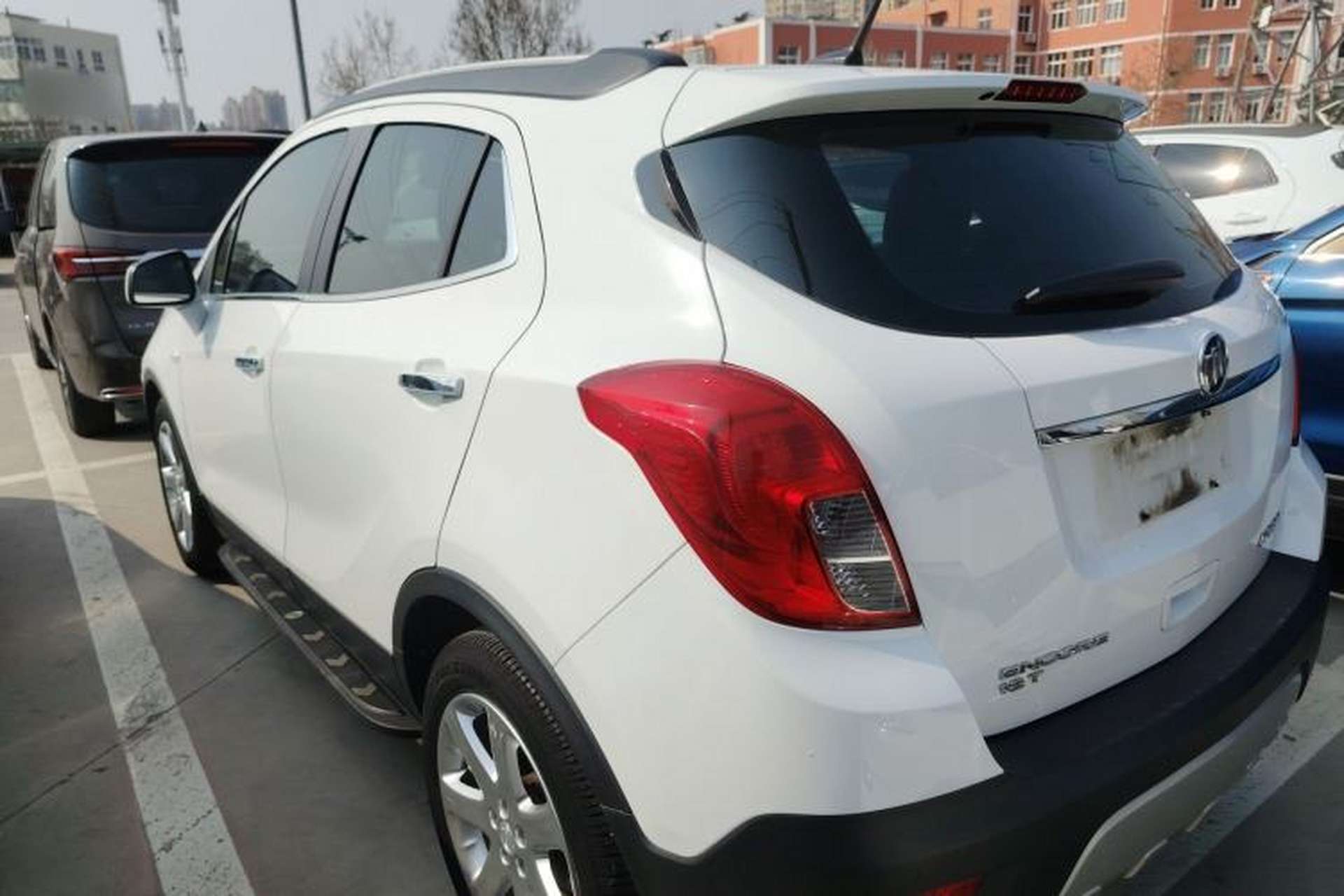 Used Buick Encore 2015 1.4T Automatic Two-Wheel Drive Urban Leading Model Exterior 2