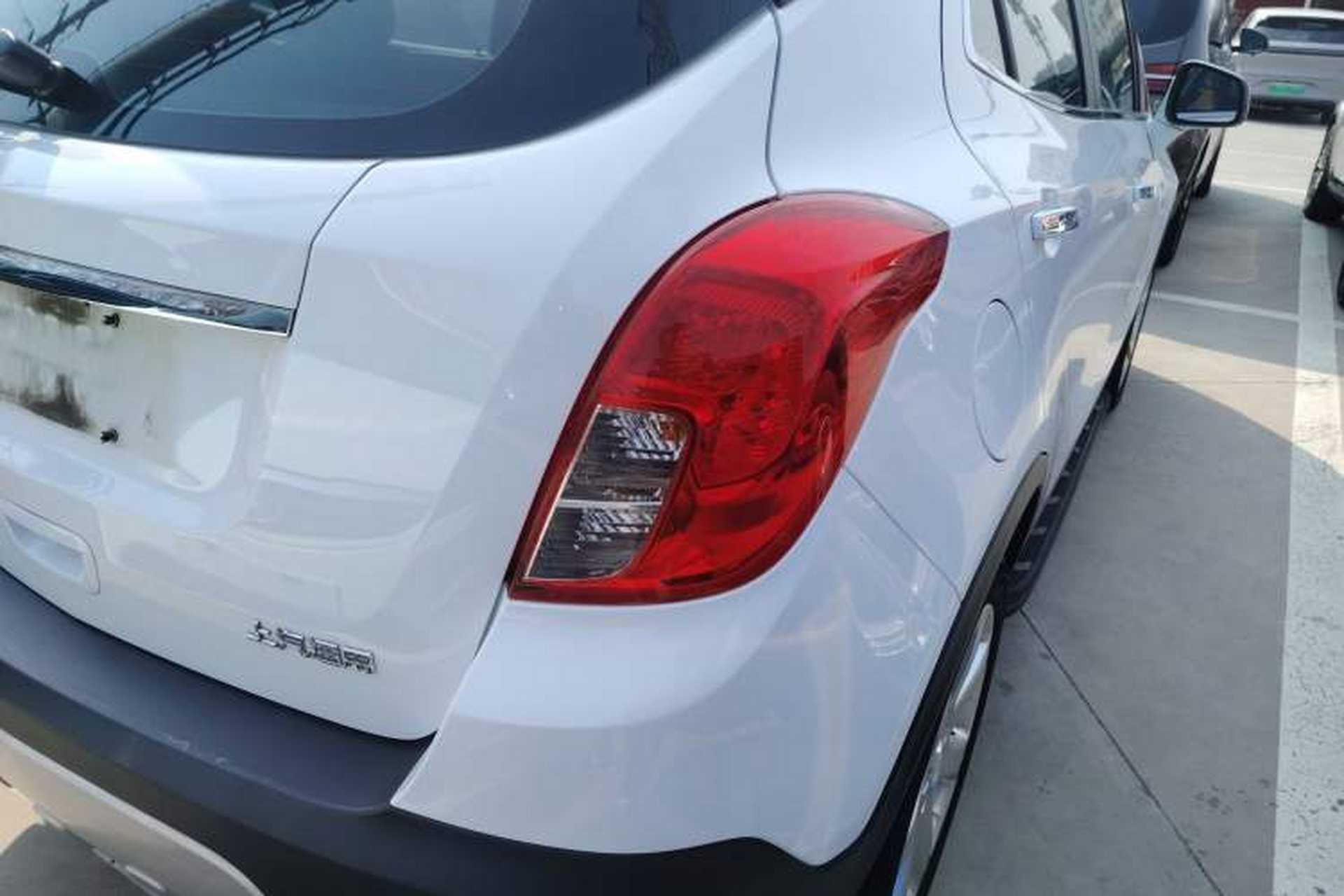 Used Buick Encore 2015 1.4T Automatic Two-Wheel Drive Urban Leading Model Exterior 3