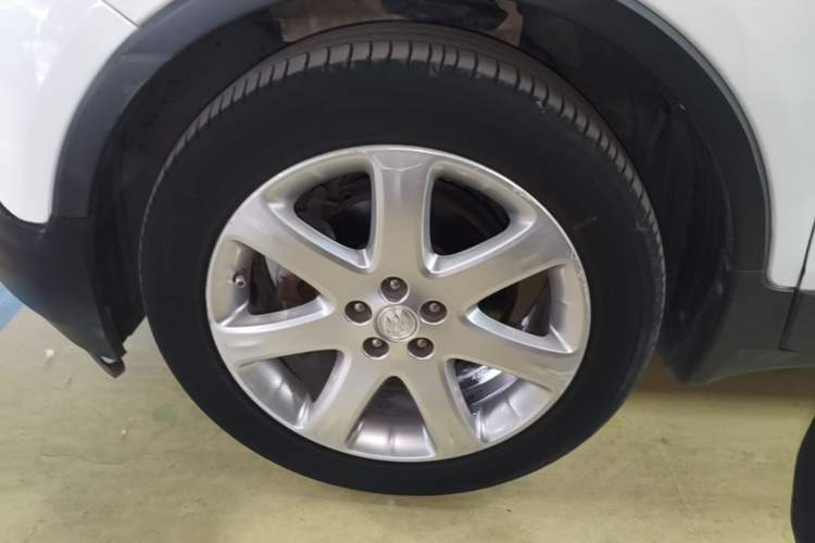 Used Buick Encore 2015 1.4T Automatic Two-Wheel Drive Urban Elite Version Exterior 4