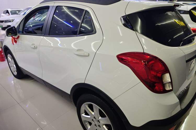 Used Buick Encore 2015 1.4T Automatic Two-Wheel Drive Urban Elite Version Exterior 5
