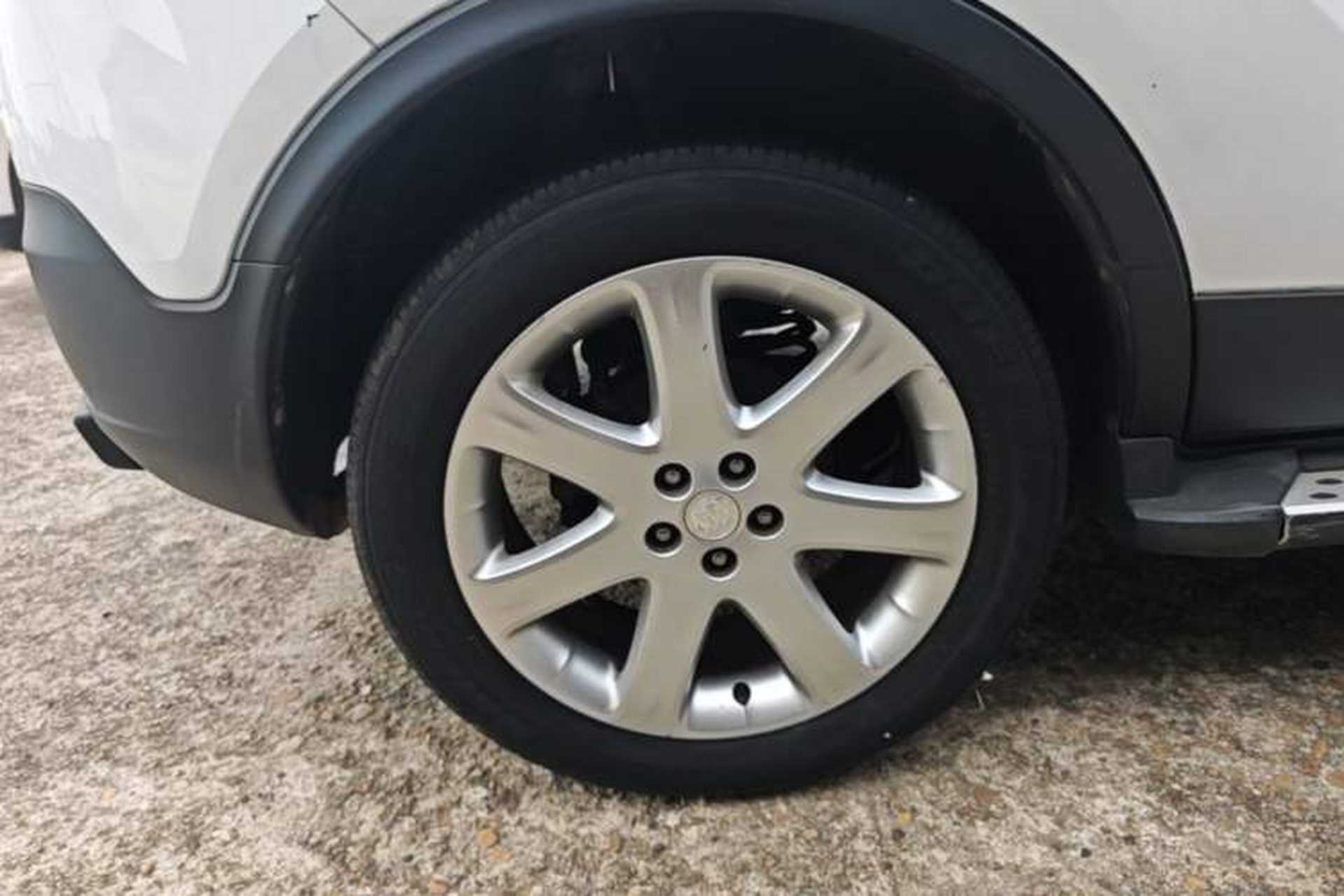 Used Buick Encore 2015 1.4T Automatic Two-Wheel Drive Urban Elite Version Exterior 5