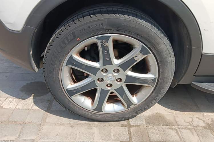 Used Buick Encore 2015 1.4T Automatic Two-Wheel Drive Urban Leading Model Exterior 5