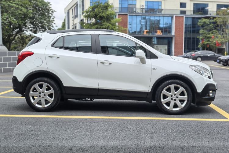 Used Buick Encore 2015 1.4T Automatic Two-Wheel Drive Urban Elite Version Exterior 5