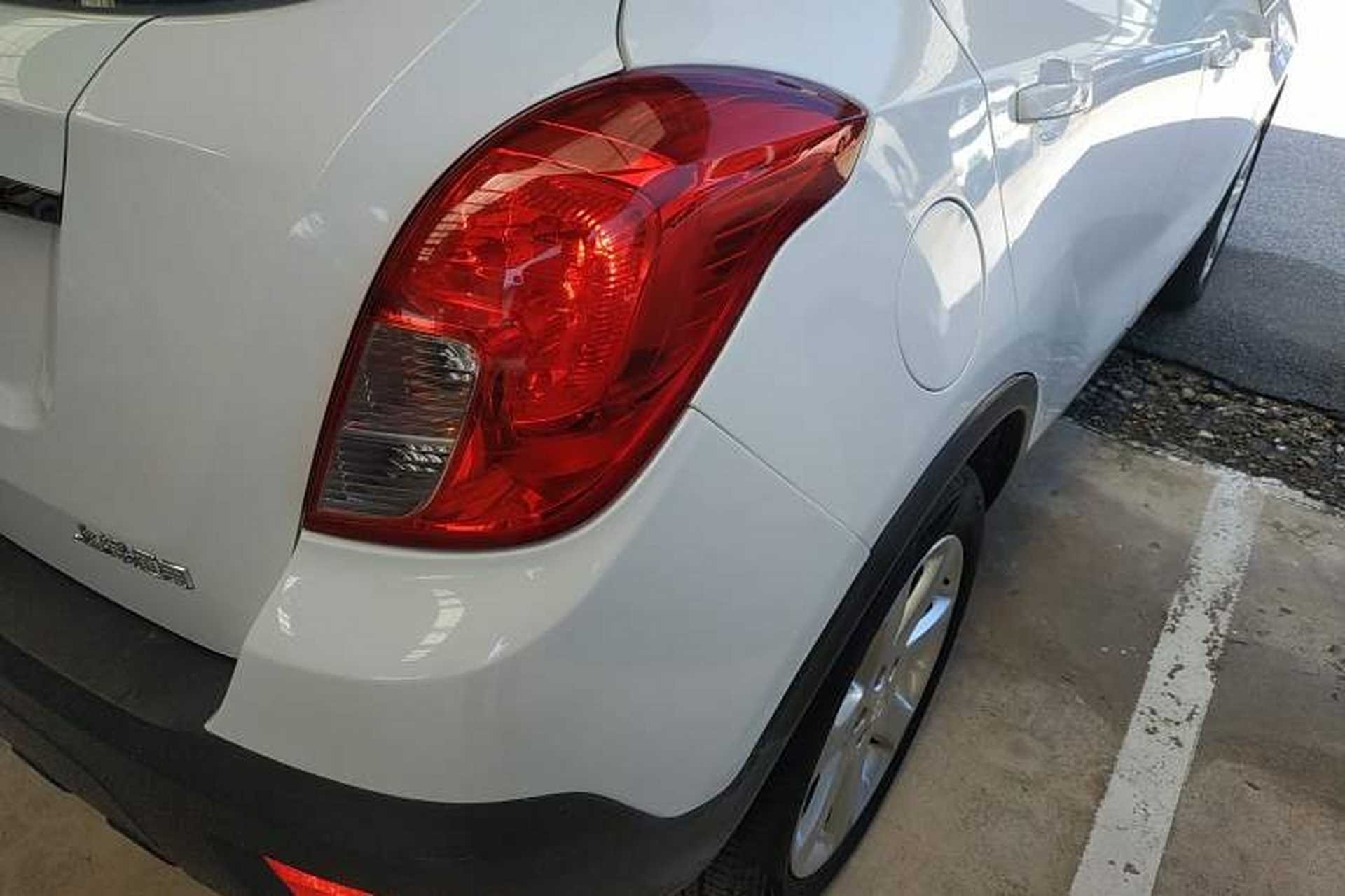 Used Buick Encore 2015 1.4T Automatic Two-Wheel Drive Urban Elite Version Exterior 6