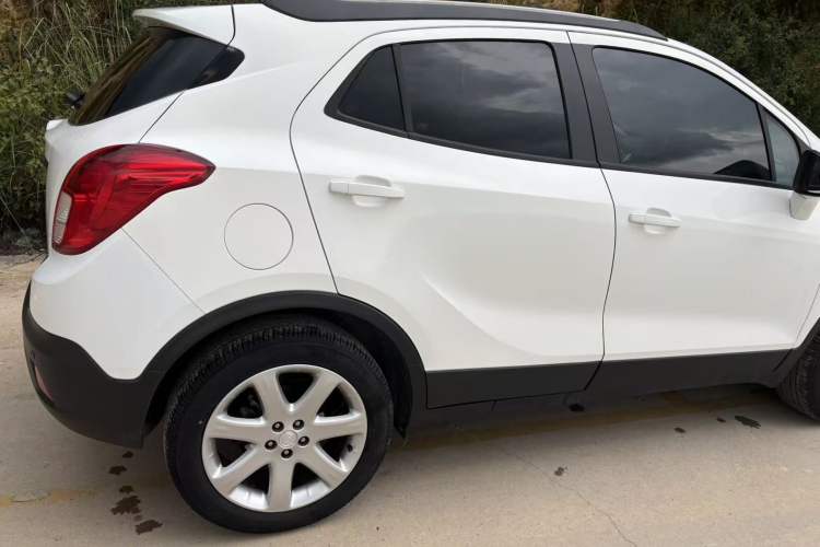 Used Buick Encore 2015 1.4T Automatic Two-Wheel Drive Urban Elite Version Exterior 6