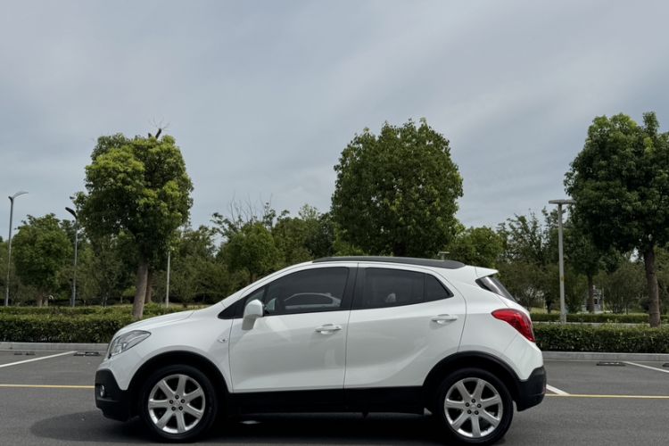 Used Buick Encore 2015 1.4T Automatic Two-Wheel Drive Urban Elite Version Exterior 9