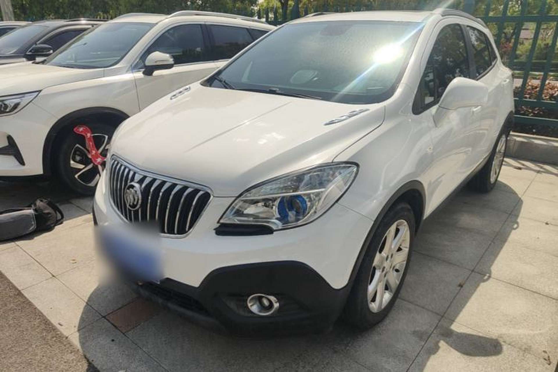 Used Buick Encore 2015 1.4T Automatic Two-Wheel Drive Urban Elite Version Front Left 45 Deg