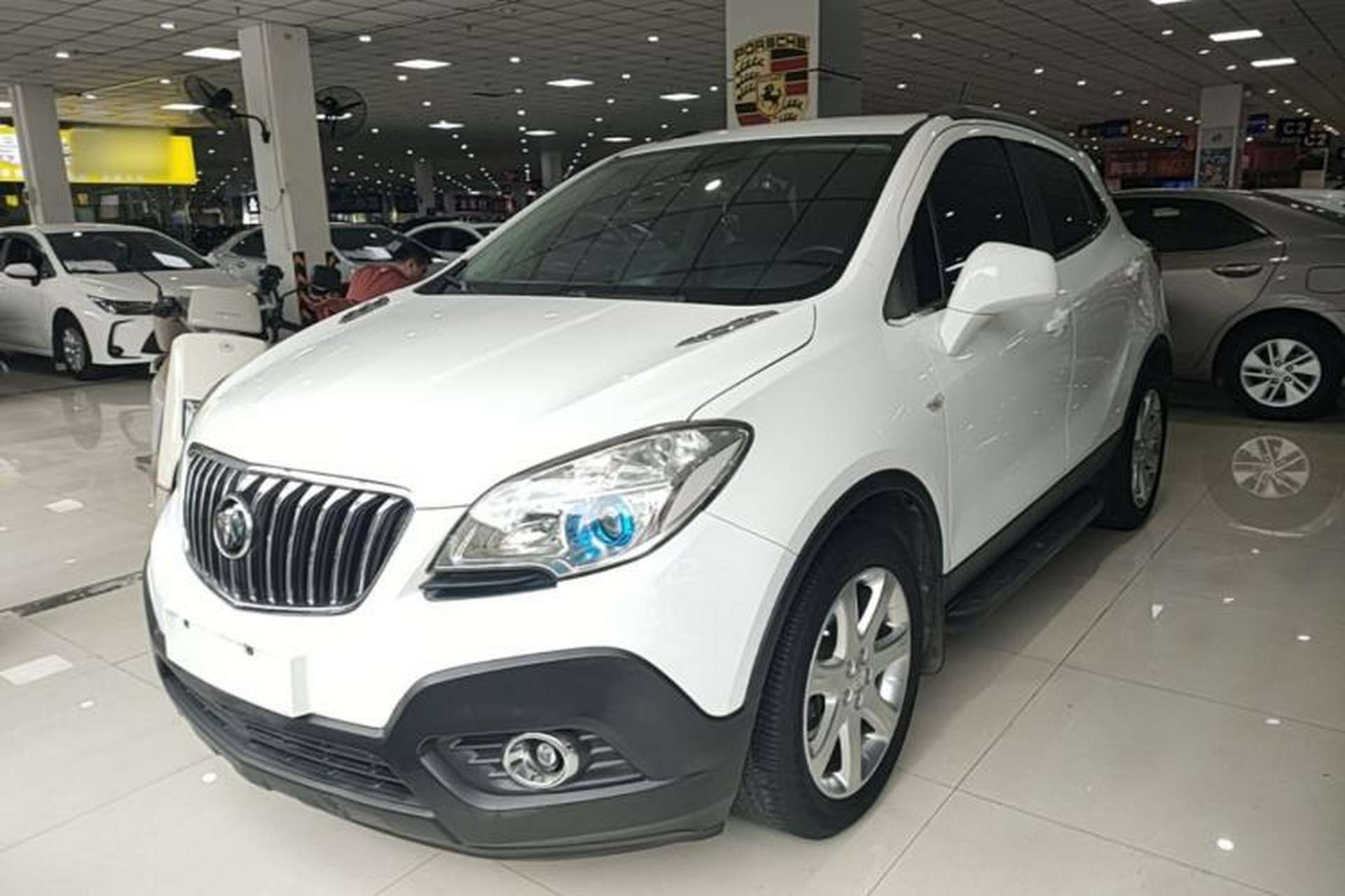 Used Buick Encore 2015 1.4T Automatic Two-Wheel Drive Urban Elite Version Front Left 45 Deg