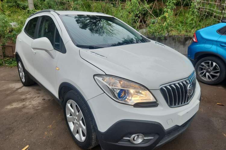 Used Buick Encore 2015 1.4T Automatic Two-Wheel Drive Urban Elite Version Front Right 45 Deg