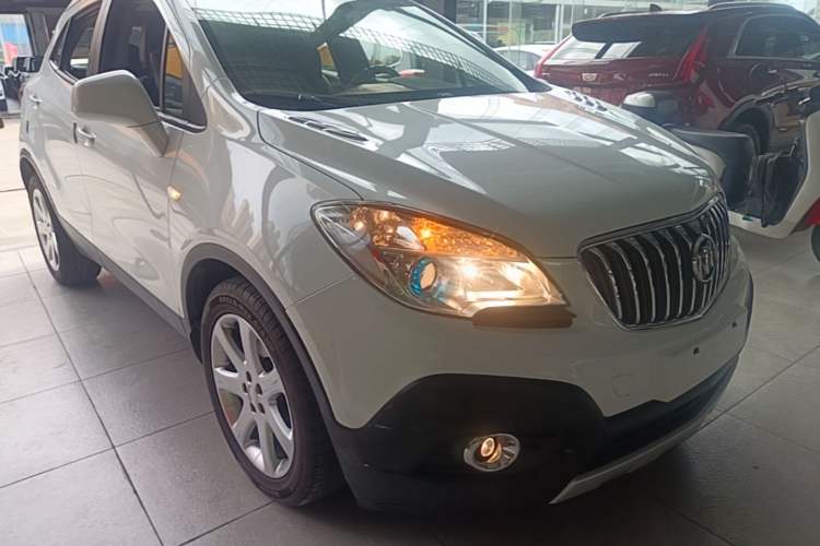 Used Buick Encore 2015 1.4T Automatic Two-Wheel Drive Urban Elite Version Front Right 45 Deg