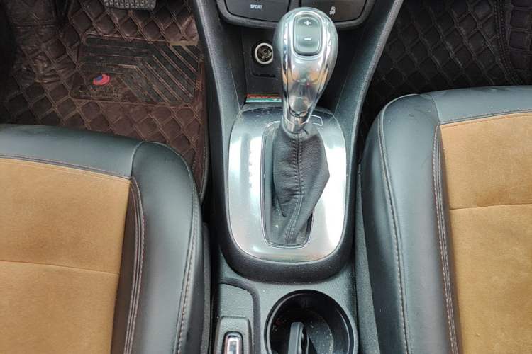 Used Buick Encore 2015 1.4T Automatic Two-Wheel Drive Urban Leading Model Gear Lever