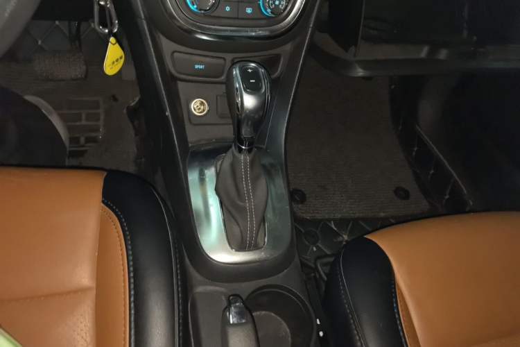 Used Buick Encore 2015 1.4T Automatic Two-Wheel Drive Urban Elite Version Gear Lever