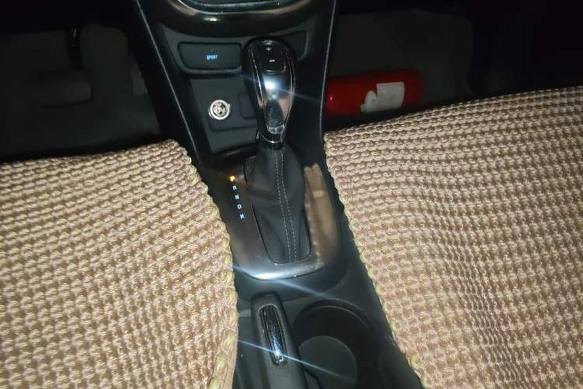 Used Buick Encore 2015 1.4T Automatic Two-Wheel Drive Urban Leading Model Gear Lever