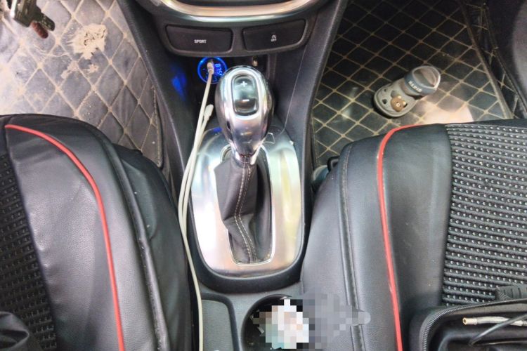 Used Buick Encore 2015 1.4T Automatic Two-Wheel Drive Urban Elite Version Gear Lever