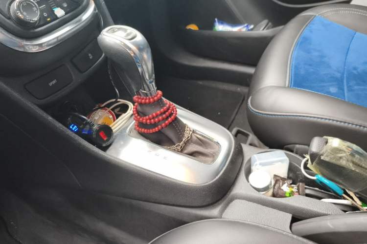Used Buick Encore 2015 1.4T Automatic Two-Wheel Drive Urban Leading Model Gear Lever