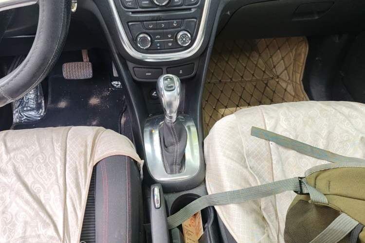 Used Buick Encore 2015 1.4T Automatic Two-Wheel Drive Urban Elite Version Gear Lever