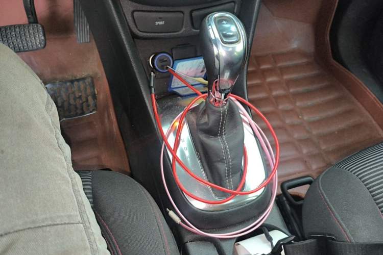 Used Buick Encore 2015 1.4T Automatic Two-Wheel Drive Urban Elite Version Gear Lever