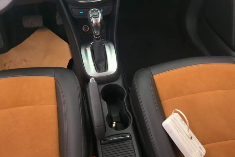 Used Buick Encore 2015 1.4T Automatic Two-Wheel Drive Urban Leading Model Gear Lever