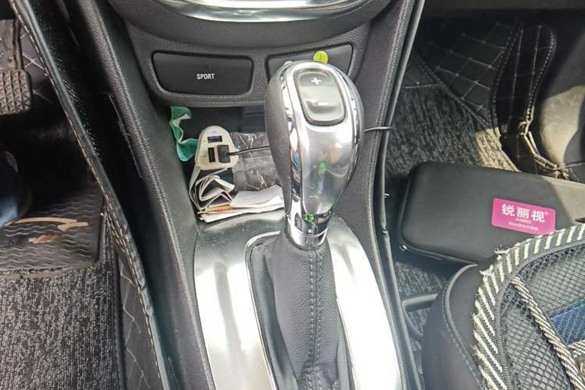 Used Buick Encore 2015 1.4T Automatic Two-Wheel Drive Urban Leading Model Gear Lever
