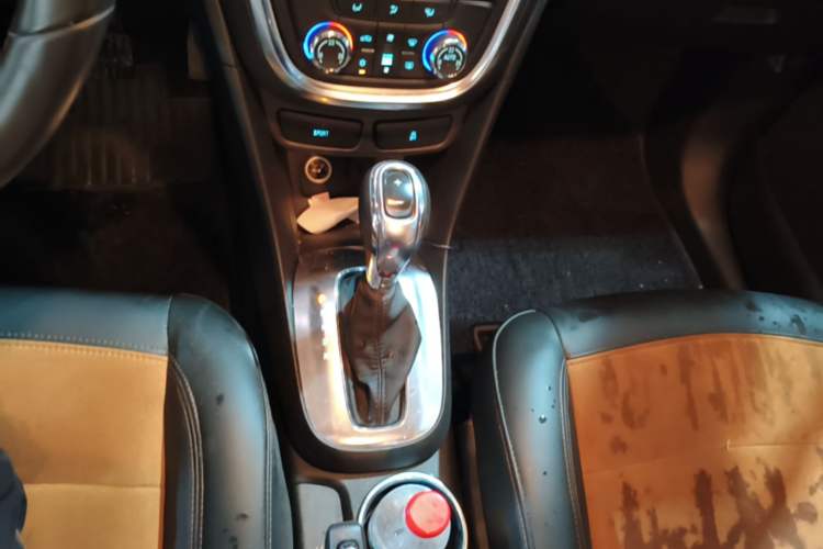Used Buick Encore 2015 1.4T Automatic Two-Wheel Drive Urban Leading Model Gear Lever