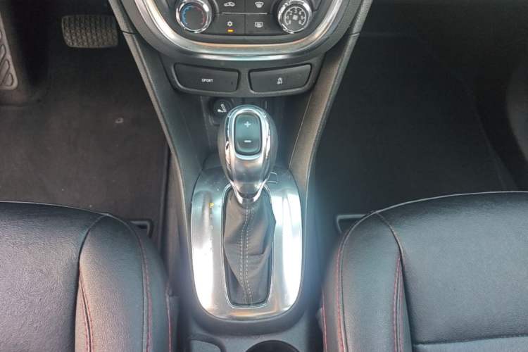 Used Buick Encore 2015 1.4T Automatic Two-Wheel Drive Urban Elite Version Gear Lever
