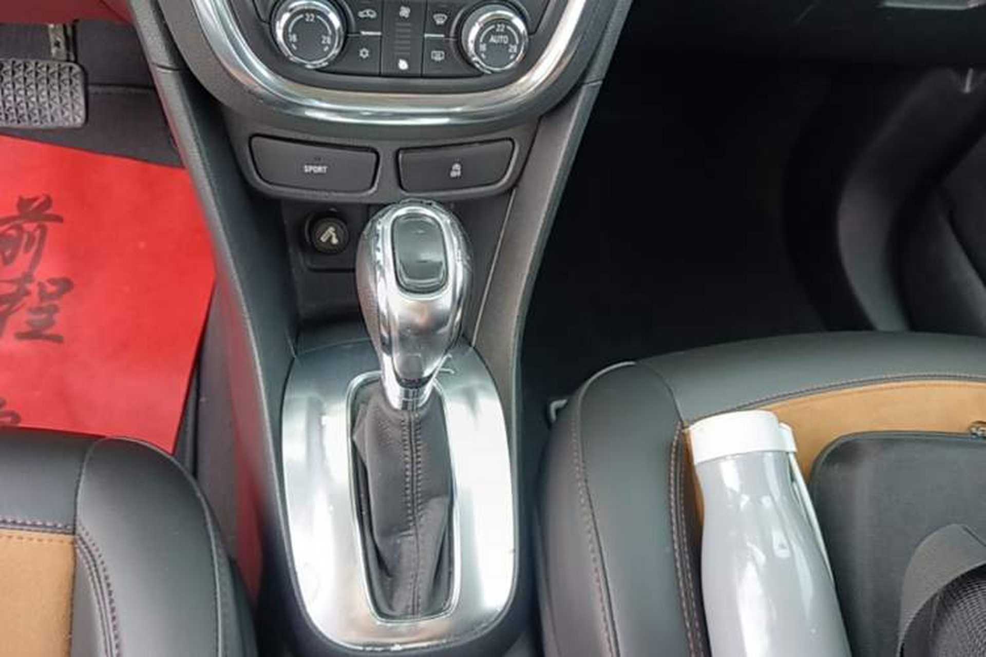 Used Buick Encore 2015 1.4T Automatic Two-Wheel Drive Urban Leading Model Gear Lever