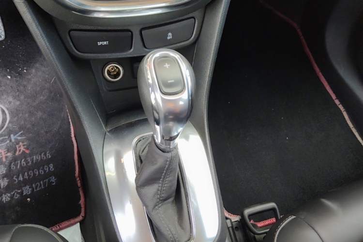 Used Buick Encore 2015 1.4T Automatic Two-Wheel Drive Urban Leading Model Gear Lever