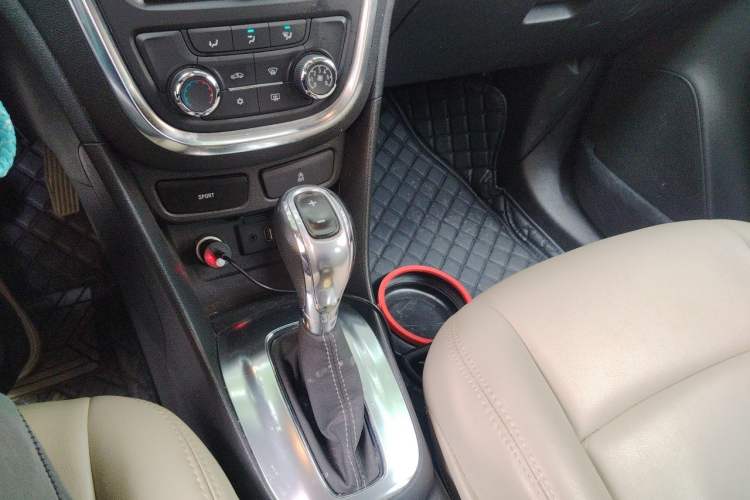 Used Buick Encore 2015 1.4T Automatic Two-Wheel Drive Urban Elite Version Gear Lever